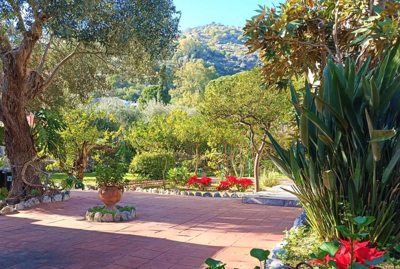 Seafront Apartments Garden House Ταορμίνα Εξωτερικό φωτογραφία