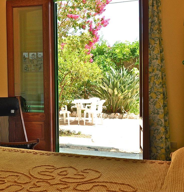 Seafront Apartments Garden House Ταορμίνα Δωμάτιο φωτογραφία